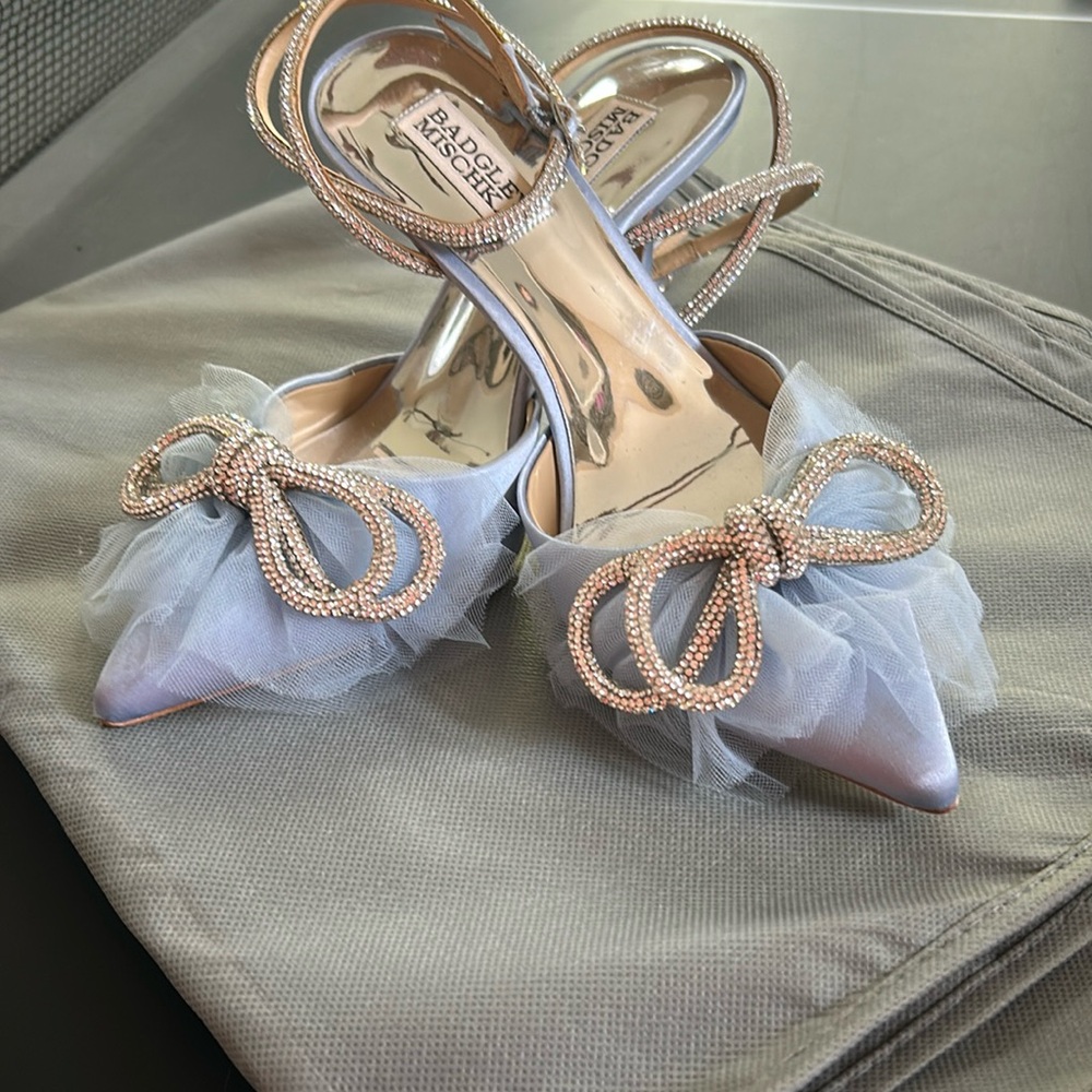 Badgley Mischka satin heels